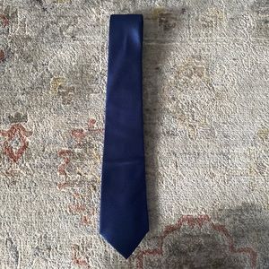 Men’s neck tie.